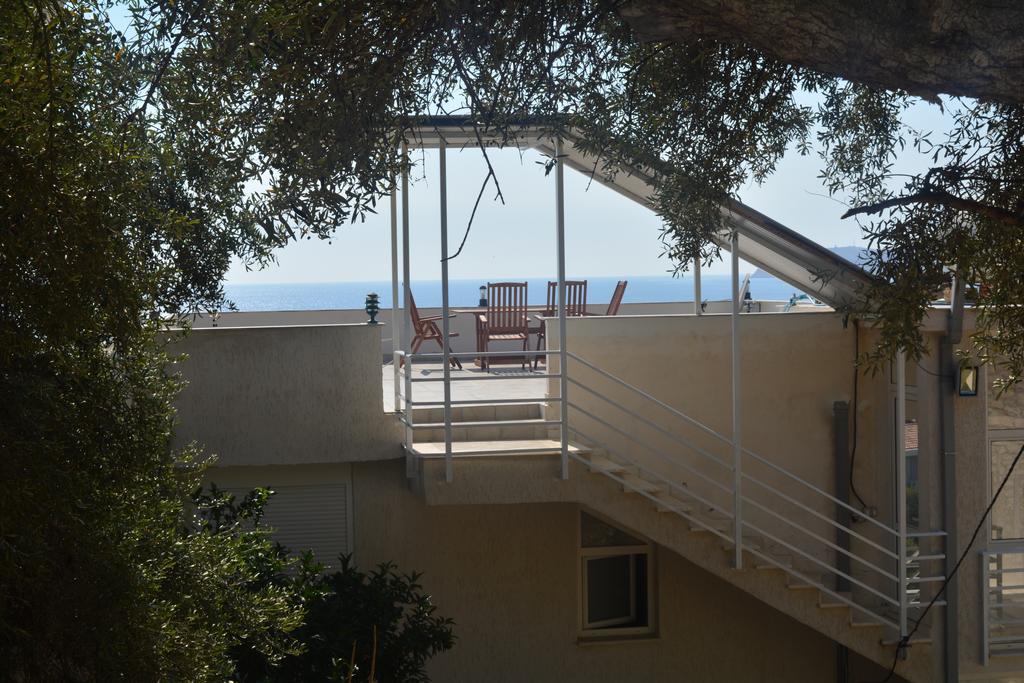 בורש Villa Goxhi חדר תמונה