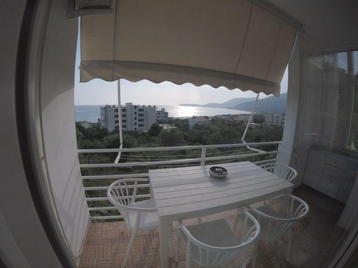 בורש Villa Goxhi מראה חיצוני תמונה